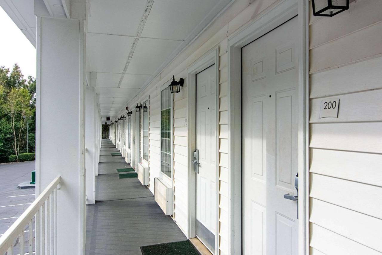 Quality Inn Thomaston Exterior photo