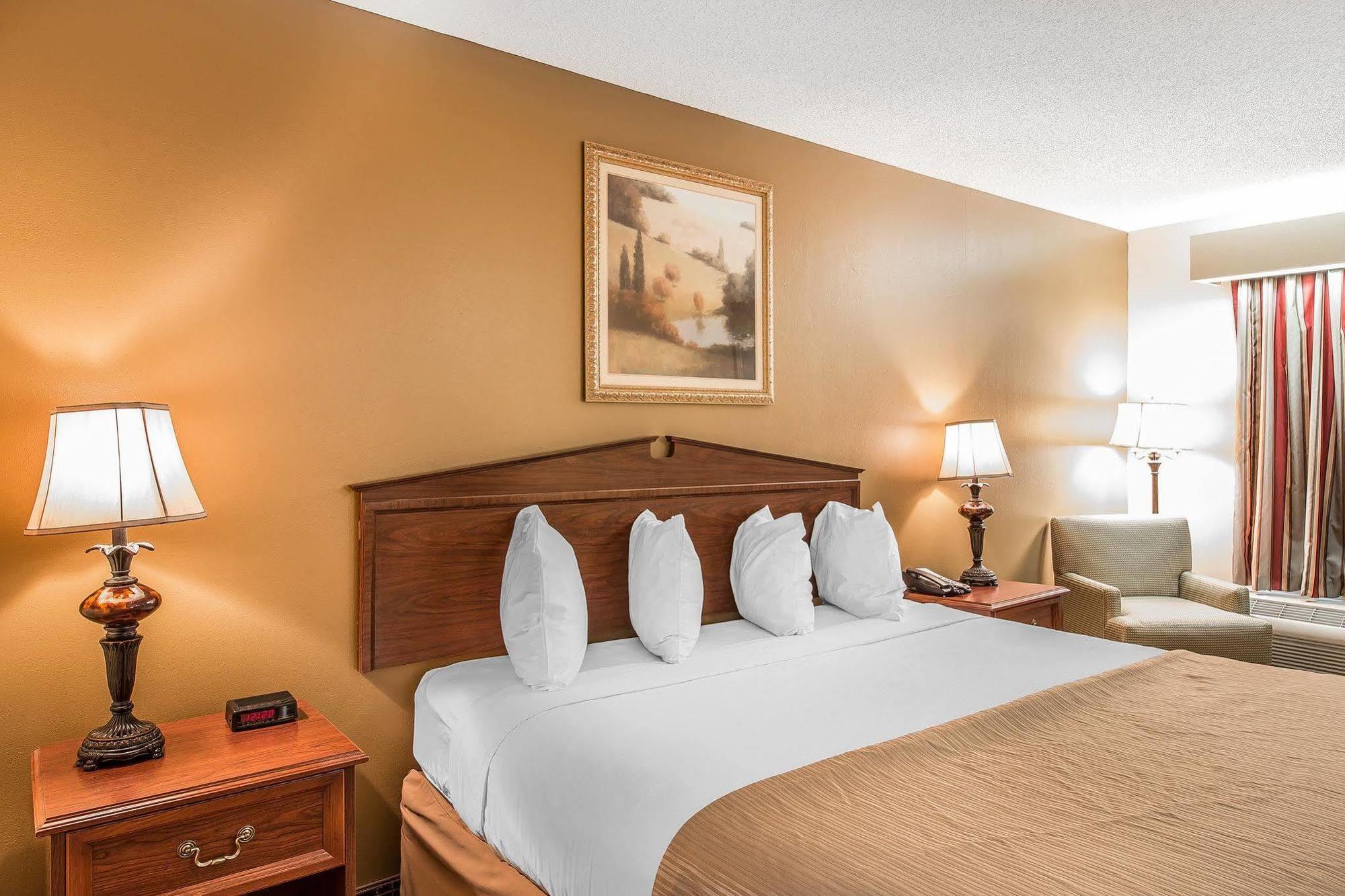 Quality Inn Thomaston Exterior photo
